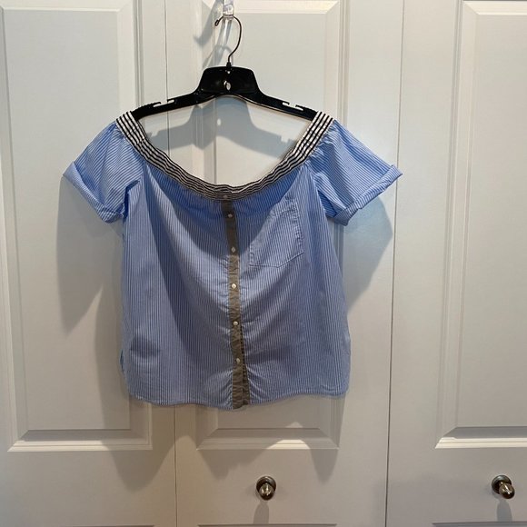 Bebe Off Shoulder Striped Top in Black, White and Blue Size Large - Picture 3 of 9